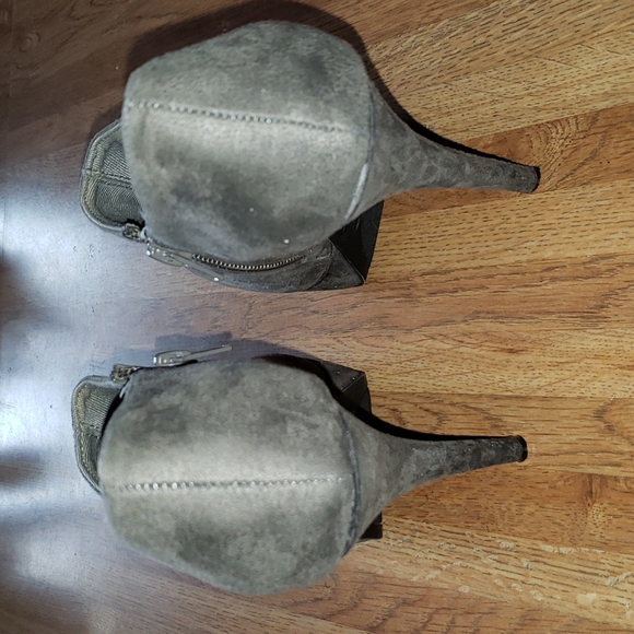 Free w Purchase Mossimo Platform Bootie Gray 6 1/2 - Picture 4 of 12